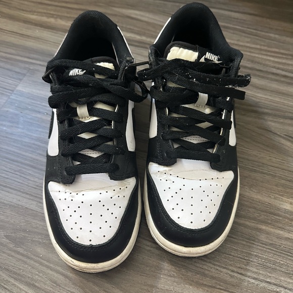 Nike Dunks - Picture 2 of 5